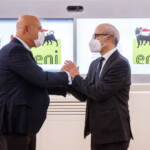 Eni: nasce Plenitude, mobilità elettrica e rinnovabili. Descalzi: “Pietra miliare”