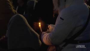 Usa, veglia in memoria delle vittime in Wisconsin