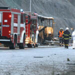 Bulgaria, bus turistico si schianta e prende fuoco: 45 morti, anche 12 bambini