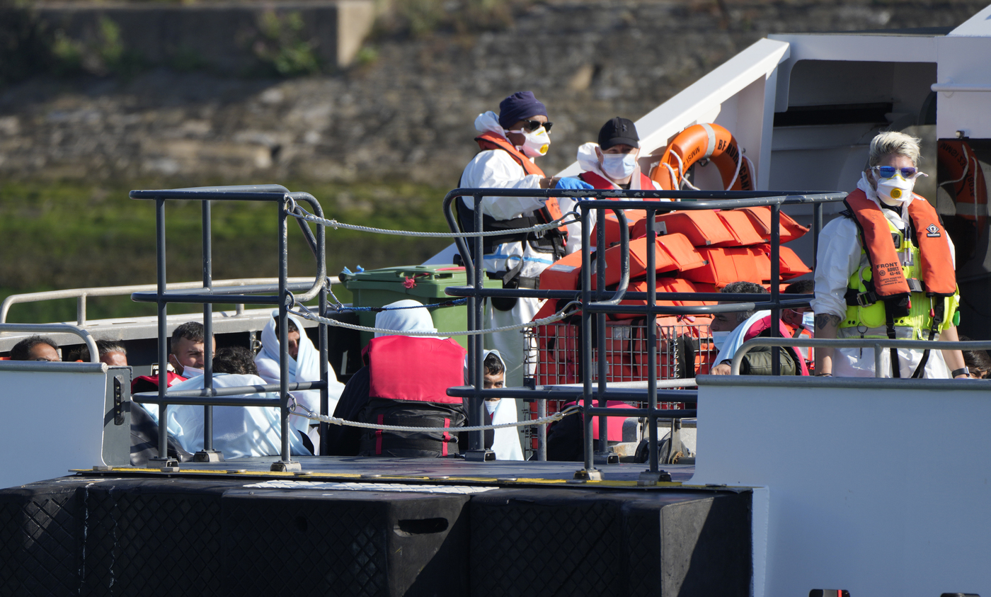 Naufragio nella Manica: almeno 31 migranti morti Naufragio nella Manica: almeno 31 migranti morti