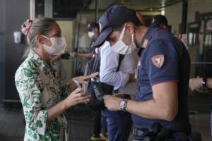 Covid: ecco le nuove misure da super green pass a estensione obbligo vaccini