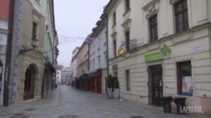 Covid, Slovacchia in lockdown: a Bratislava strade vuote