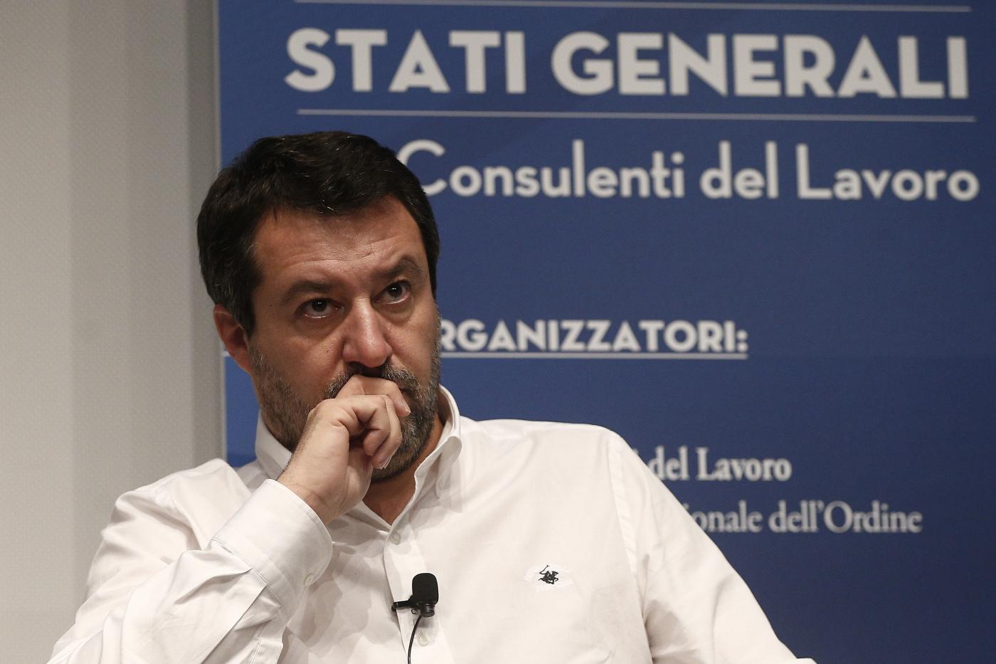 Lega, Salvini: “Stiamo pagando la scelta di entrare nel governo. Assemblea a gennaio” Lega, Salvini: “Stiamo pagando la scelta di entrare nel governo. Assemblea a gennaio”