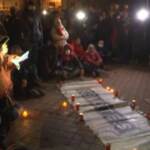 Calais, omaggio ai migranti morti nel naufragio