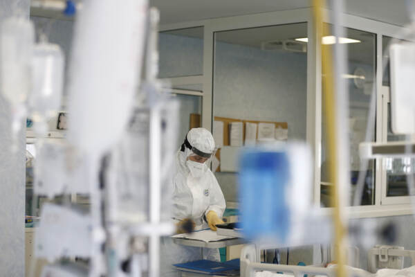 Roma, le terapie intensive degli ospedali romani ancora piene prima delle vacanze di Pasqua