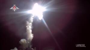 Russia, nuovo test del missile ipersonico: lanciato a 400 chilometri