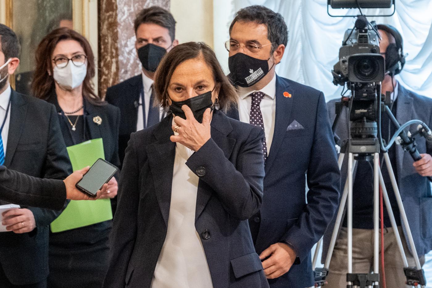 Green Pass: Viminale, stretta in aree affollate. Sindaci, mascherine all’aperto ovunque