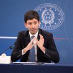 Covid: 20.677 contagi e 120 morti. Speranza: “Pandemia è ancora una sfida”