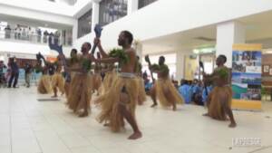 Le Isole Fiji riaccolgono i turisti nonostante la minaccia di Omicron