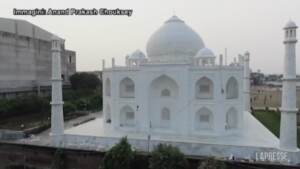 India, costruisce una replica del Taj Mahal per la moglie
