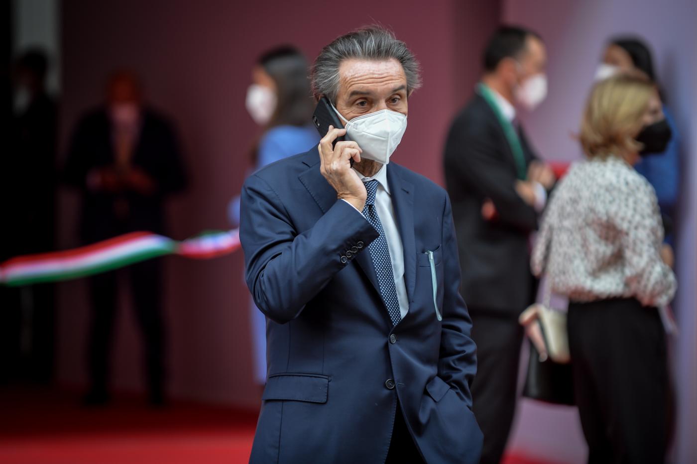 Caso camici: Procura chiede il rinvio a giudizio per il governatore Fontana