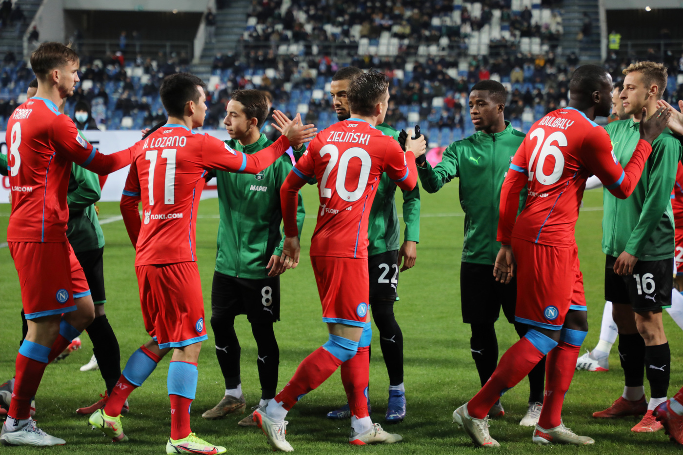 Calcio: il Napoli si butta via e spreca il doppio vantaggio. Con il Sassuolo è 2-2