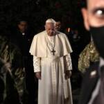 Migranti: Papa ne ricolloca 50 da Cipro. A Ue, “Nazionalismi e muri non sono progresso”