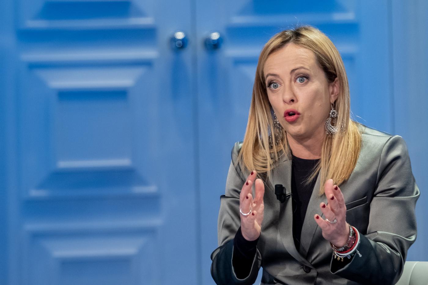 Quirinale: Meloni sogna Draghi intanto ripesca carta Cav, ma vuole pure piano B