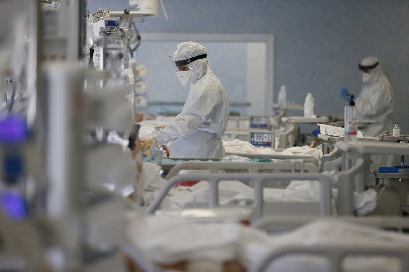 SPECIALE 2021 – Covid: da Delta e Omicron fino al record dei casi SPECIALE 2021 – Covid: da Delta e Omicron fino al record dei casi