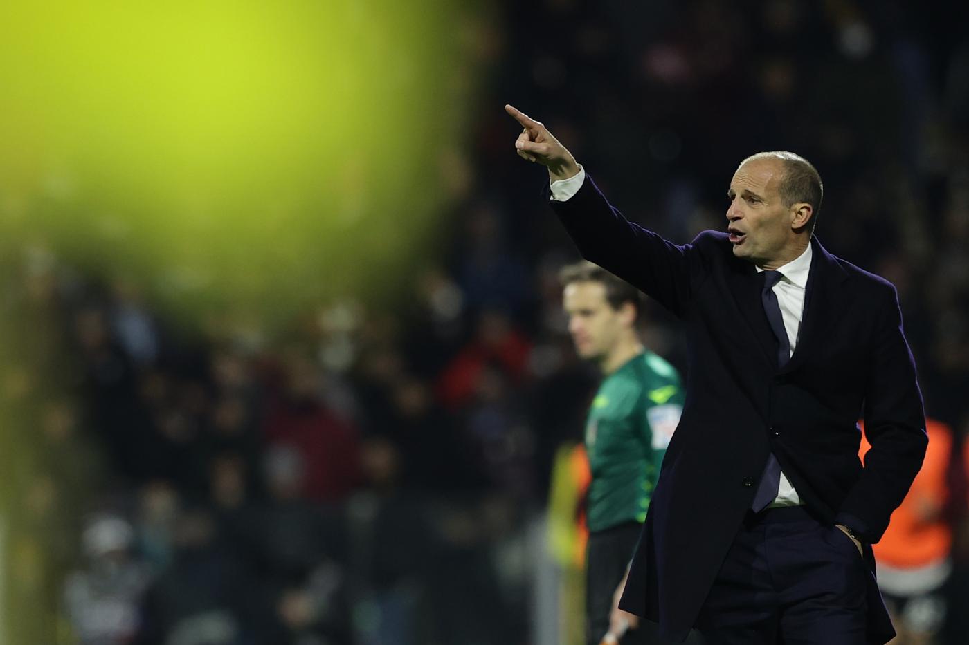 Juve vietato sbagliare col Genoa. Lazio cerca riscatto con la Samp