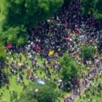 Australia, a Melbourne scendono in piazza pro e no-vax