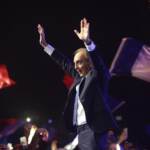 Francia, Zemmour lancia la ‘riconquista’. Rissa con antirazzisti al comizio
