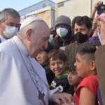 Grecia, l’arrivo del Papa a Lesbo