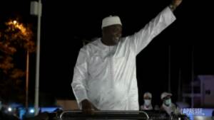 Gambia, Barrow rieletto presidente: folla in giubilo per le strade