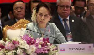 Myanmar, Aung Suu Kyi condannata a 4 anni di carcere