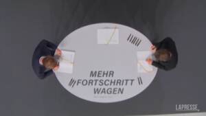 Germania: firmato l’accordo di coalizione Spd-Verdi-Fdp