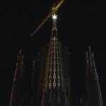Spagna, accesa una stella sul punto più alto della Sagrada Familia