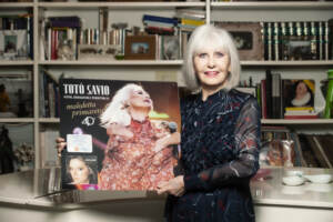 Musica: disco di platino per 'Maledetta Primavera' a Jacqueline Savio