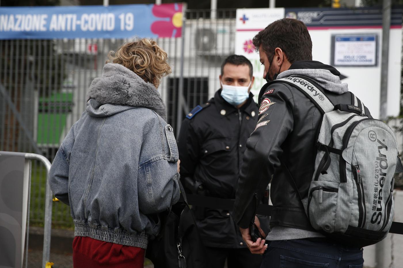 Covid: 6,1 milioni italiani ancora senza prima dose vaccino