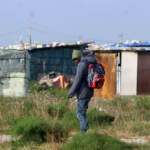 Caporalato a Foggia: indagata la moglie del capo Immigrazione al Viminale