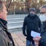 No Green Pass in piazza a Milano, il confronto tra Pregliasco e un manifestante
