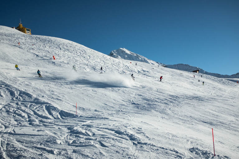 Sestriere, le piste da sci riaprono al pubblico