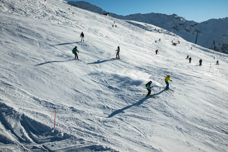 Sestriere, le piste da sci riaprono al pubblico