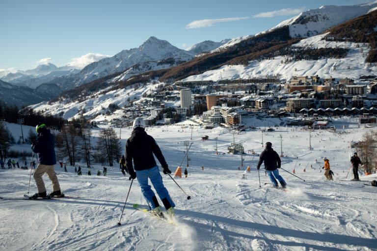 Sestriere, le piste da sci riaprono al pubblico