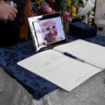 L’ultimo saluto a Lina Wertmuller, commozione a Roma. Il sacerdote amico: “Comunicava gioia di vivere”