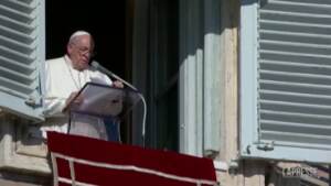 Ucraina, Papa: “Situazione sia risolta con dialogo e non con le armi”