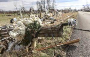 Tornado negli Stati Uniti: almeno 83 le vittime, decine di dispersi