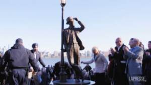 New Jersey, a Hoboken una statua in onore di Frank Sinatra