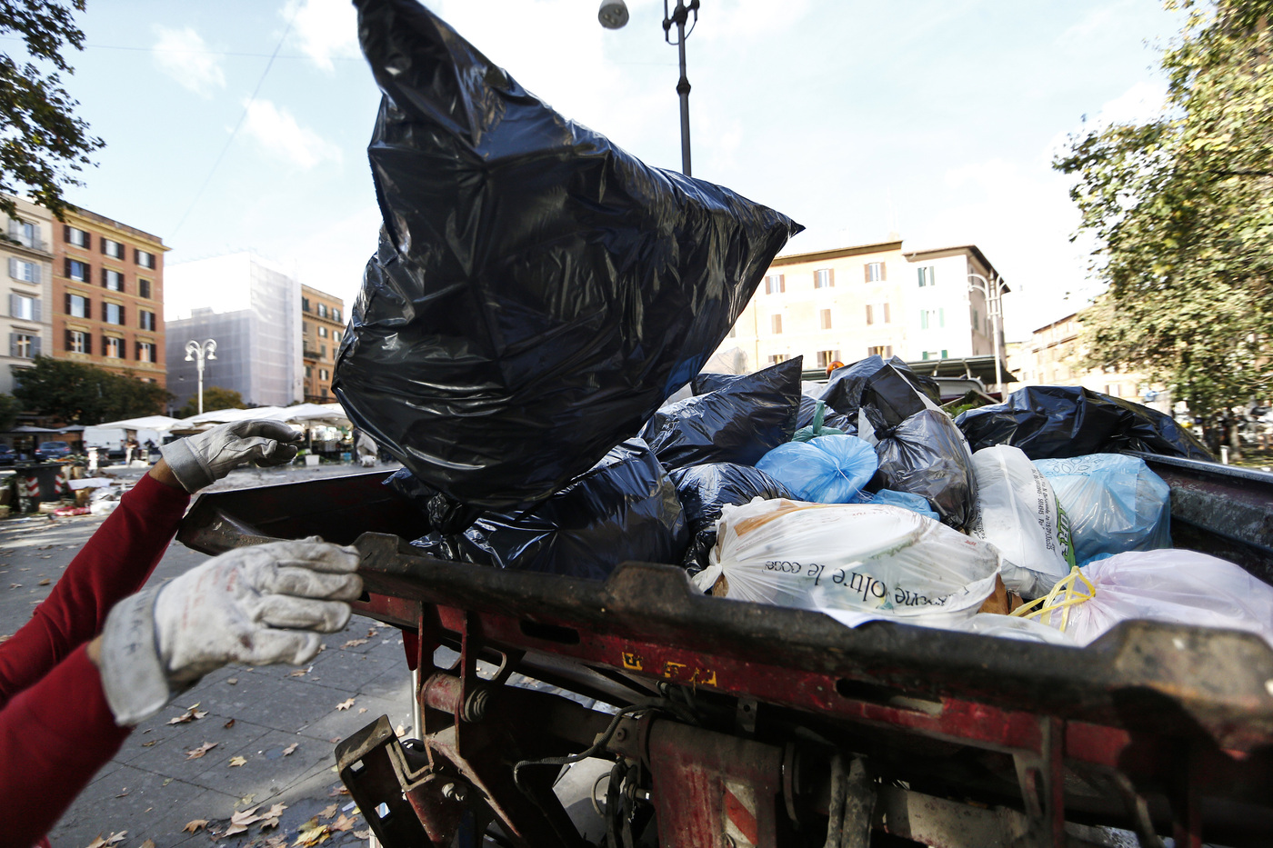 Rifiuti: niente crisi per riciclo, crescita costante filiera economia circolare
