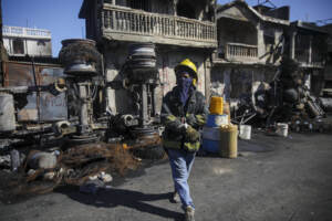 Haiti, esplode un’autocisterna a Cap-Haitien: oltre 50 morti
