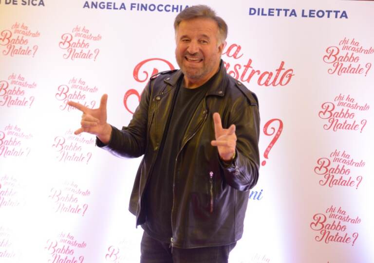 “Chi ha incastrato Babbo Natale?”, il photocall con Alessandro Siani, Christian De Sica e Diletta Leotta