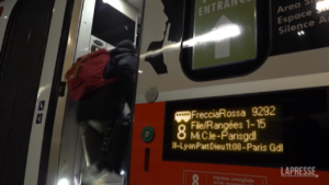 Alta velocità, inaugurata la tratta Milano-Parigi: la partenza dalla Stazione Centrale