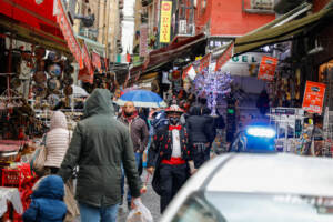 Napoli, a San Gregorio Armeno inaugurazione della fiera natalizia con Hugo Maradona