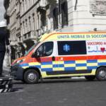 Tragico incidente a Roma, auto contro albero: muoiono due sorelle