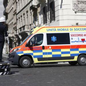 Ripristinata la storica pedana dei vigili urbani a piazza Venezia