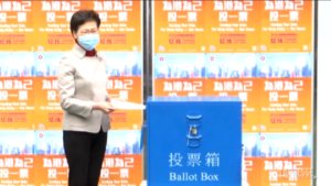 Hong Kong, si vota per legislative: proteste contro Carrie Lam