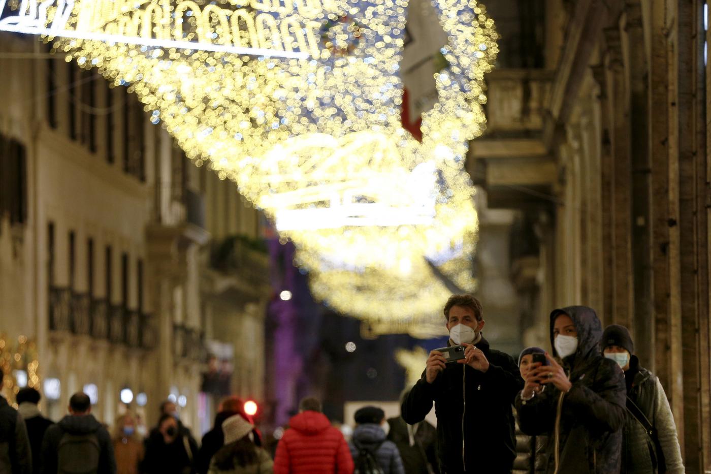 Turismo: Omicron cancella la vacanze di 8 mln italiani. Garavaglia: “Abbiamo bisogno di serenità”