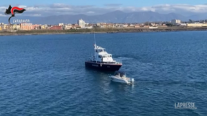 Napoli, ‘bracconaggio’ ittico: pescatori di frodo sorpresi a Torre Annunziata, sanzioni da oltre 4 mila euro