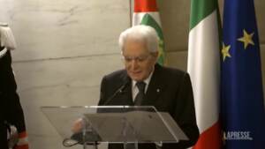 Mattarella si congeda dagli ambasciatori: “Siamo nell’epoca del tramonto del bipolarismo”