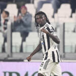 Serie A, la Juventus batte il Cagliari 2-0 e avvicina la zona Champions. Solo pari per l’Atalanta a Genova